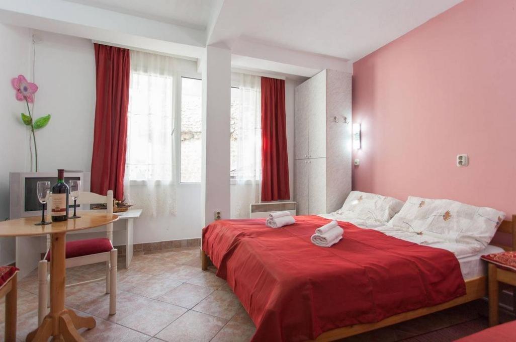 Vila Kosta City Center Port Ohrid Bagian luar foto